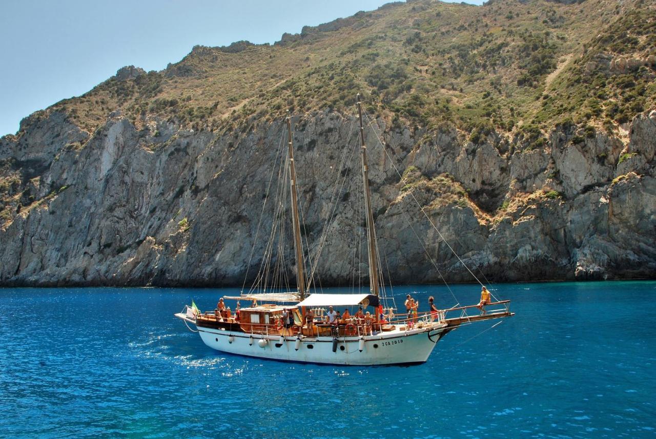 B&B Giallo Limone เตวลาดา ภายนอก รูปภาพ